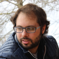 Rubén González
