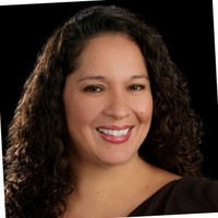 Annette De Los Santos