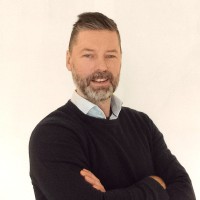 Dennis Van Raemdonck