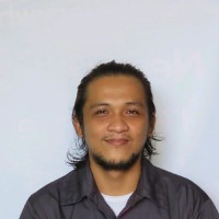 Neil De Mayo