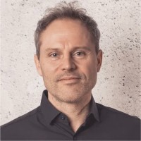 Dr. Andreas Geist