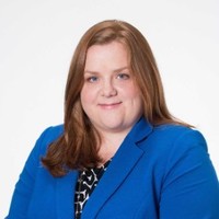 Lisa Garner, Pe