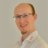 Simon L.