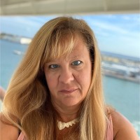 Dee Christensen