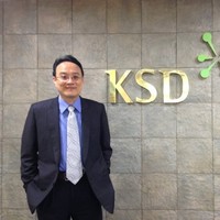 Howard Wang