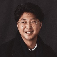 Kun-Woo Lee