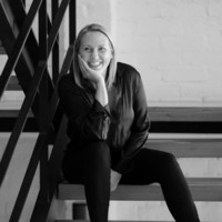 Suzanne Lear