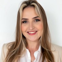 Paula Scarlet Samuleski Uhlmann