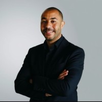 Ashley Mills, Mba