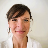 Julia Scherting