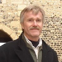 Tom Oakes