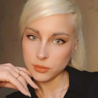 Ariana C. Mondragón