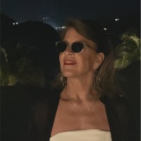 Laura Barney