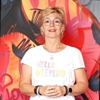 Angela De Roo