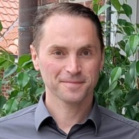 Dimitri Knaus