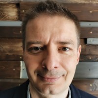 István Ujvári