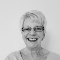 Glynis Searle