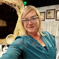 Robyn L. Kirsch-McKenzie