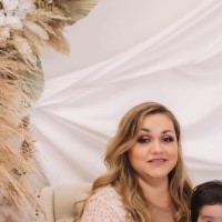 Laura Estrada,Lcsw