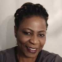 Monique Ndikum - Fru