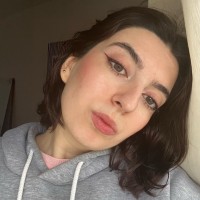 Elina Akhmedova