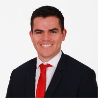 Emmanuel Solís, Ee, Mba, Bb.
