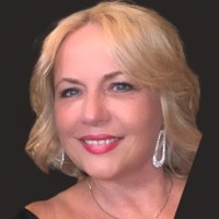 Monique Lea