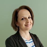 Angela Miron