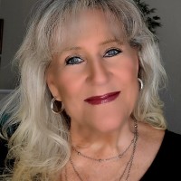 Karen White