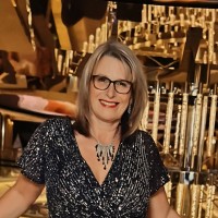 Joanne Elms