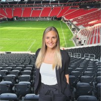 Kelly Jones, Mba