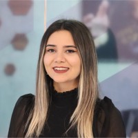 Özge Özce