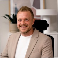 Magnus S.