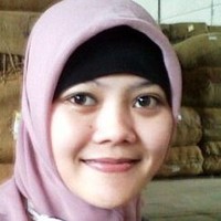 Tri Hayuni Widyast