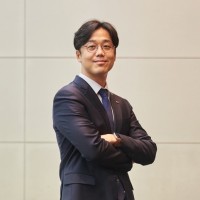 Hoon Young Jung