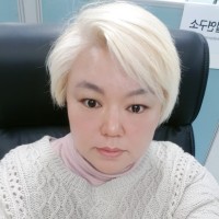 mona kim
