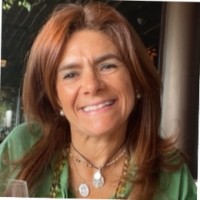 Cláudia de Carvalho