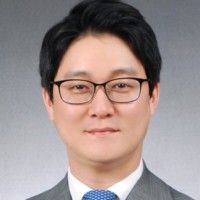 Kyung Hoon Lee