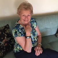 Eva Perlman