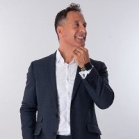 Simon Michaels