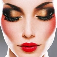 Nicki Bowe