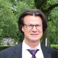 Dirk Schubert