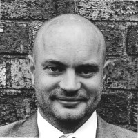 Simon Crowe