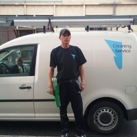 Johnny van Os eigenaar van J Cleaning Service