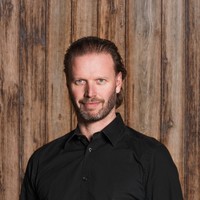 Nik Stuber