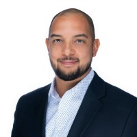 Ryan Armstrong, Ains, Api