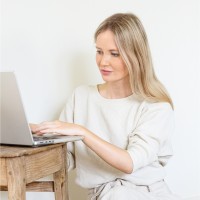 Laya Van den Nieuwenhof