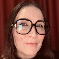 Tea Gyasi (os.Roininen)