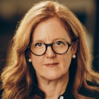 Suzanne Shale