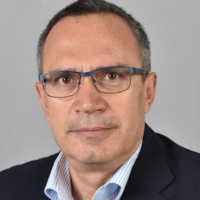 Momtchil Kambourov